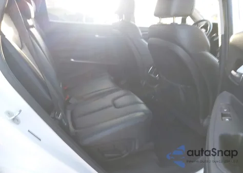 2019 Hyundai Santa Fe Ultimate z USA, uszkodzony, nr VIN 5NMS5CAD0KH059470